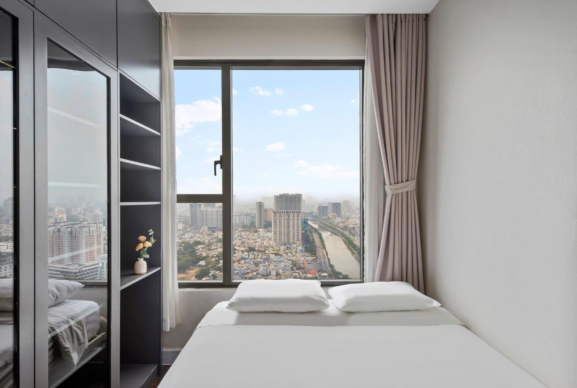 Stay With Me Cbd Apartment - Rivergate Building Хошимин Екстериор снимка